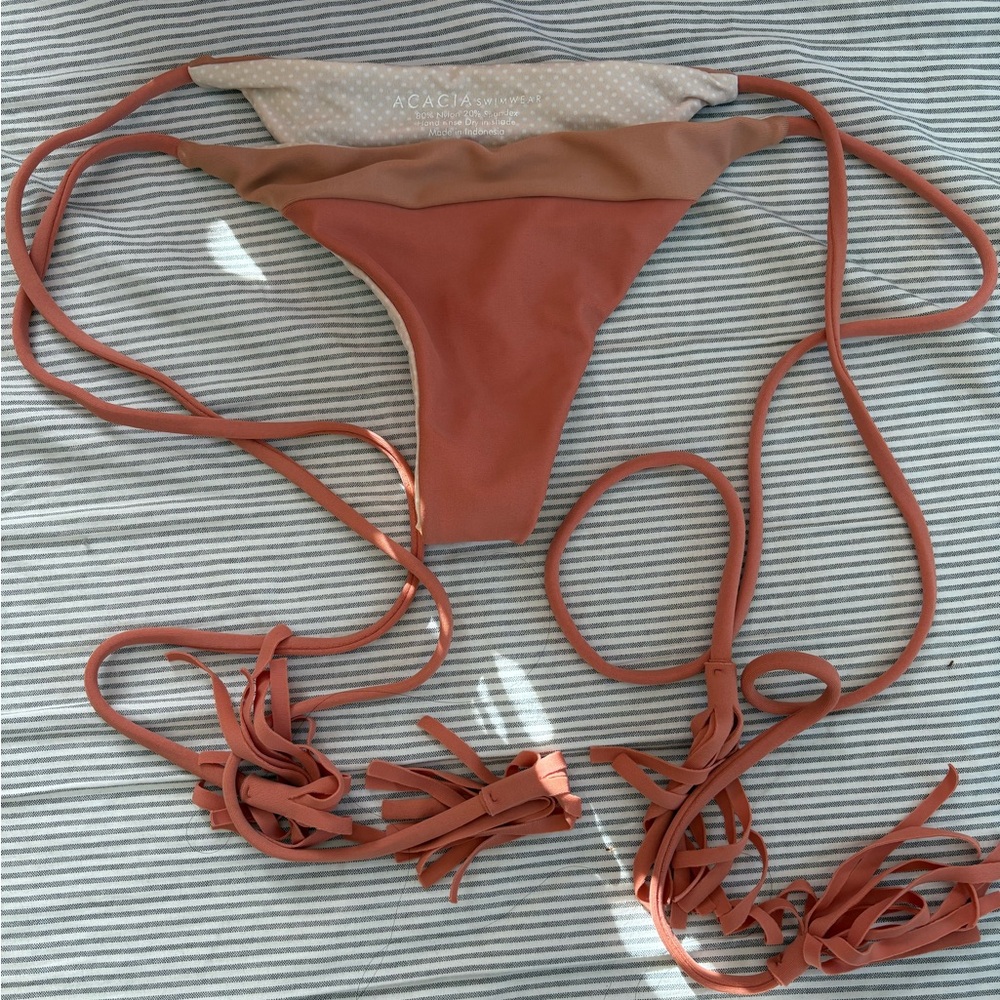 Acacia Swim bottom with tie sides - Size S